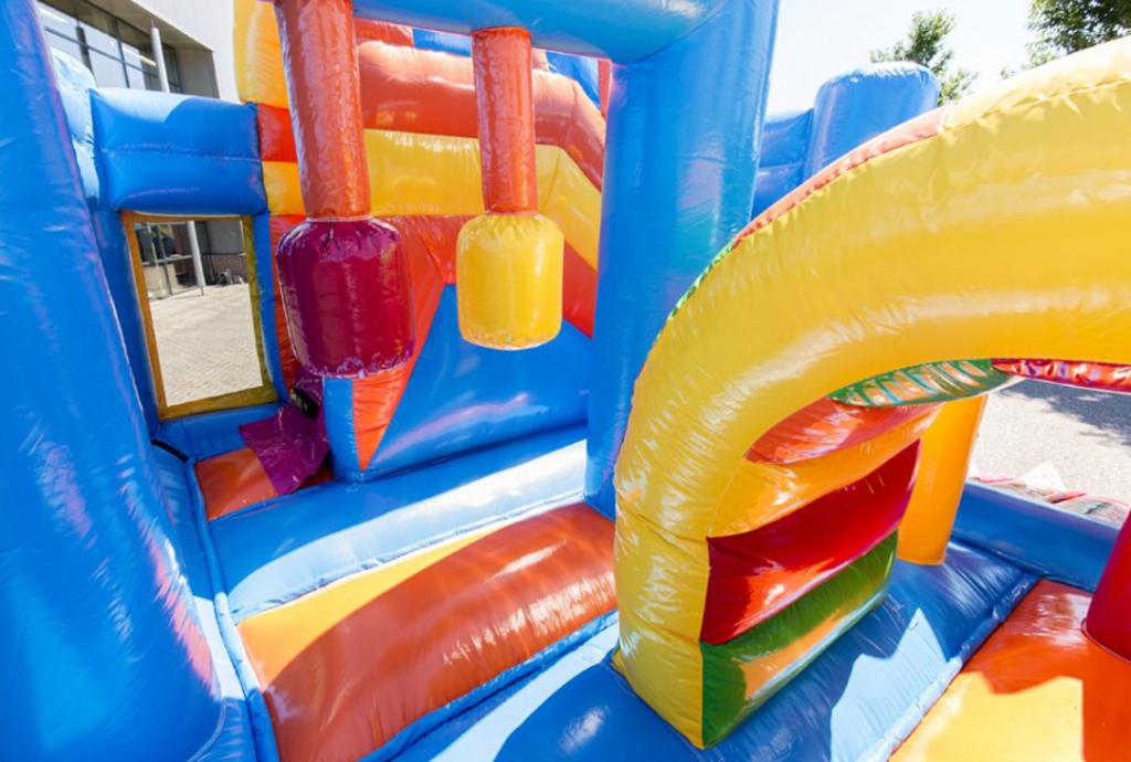 Haai multiplay springkasteel — foto 7
