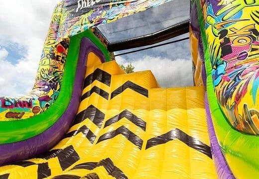 springkasteel paco veilig en kleurrijk springkasteel